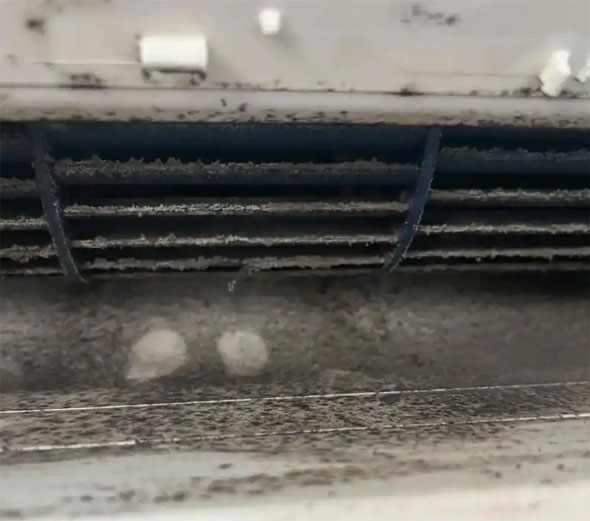 漯河空调吹的风有股烧焦味是怎么回事